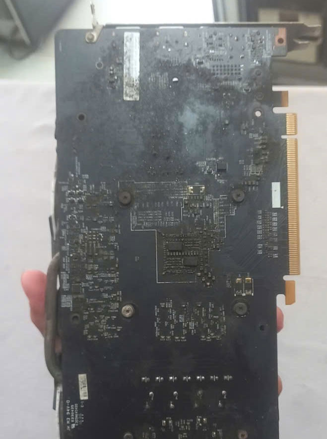 Card Bị Oxy Hóa Quá Nặng Card Bị Oxy Hóa Quá Nặng